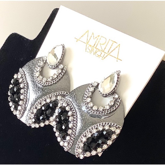 Black Shimmer Disc Earrings - Picture 3 of 4